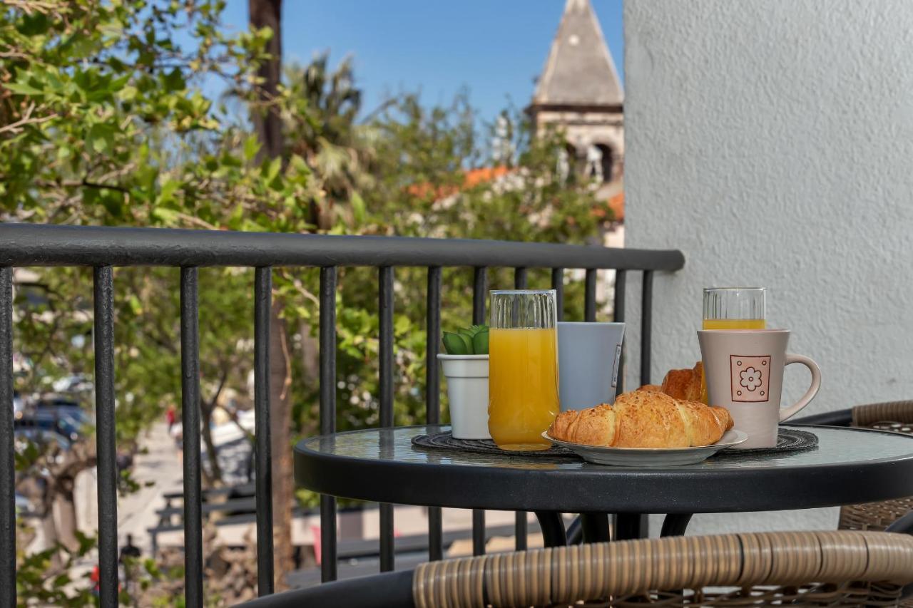 Apartment Riva Makarska Buitenkant foto