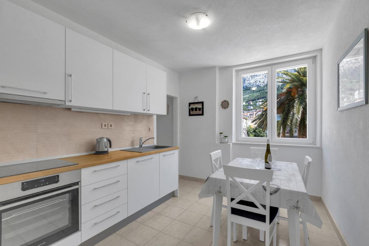 Apartment Riva Makarska Buitenkant foto