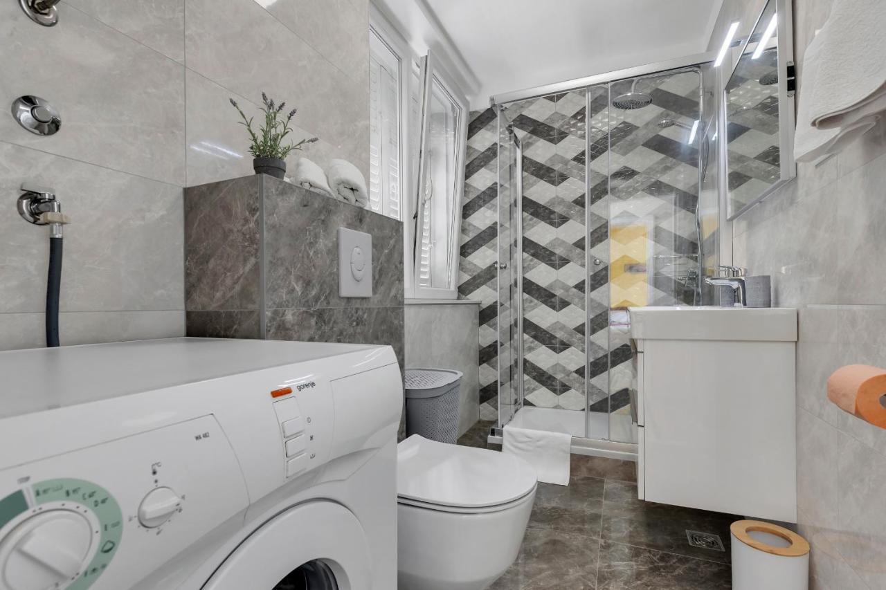 Apartment Riva Makarska Buitenkant foto