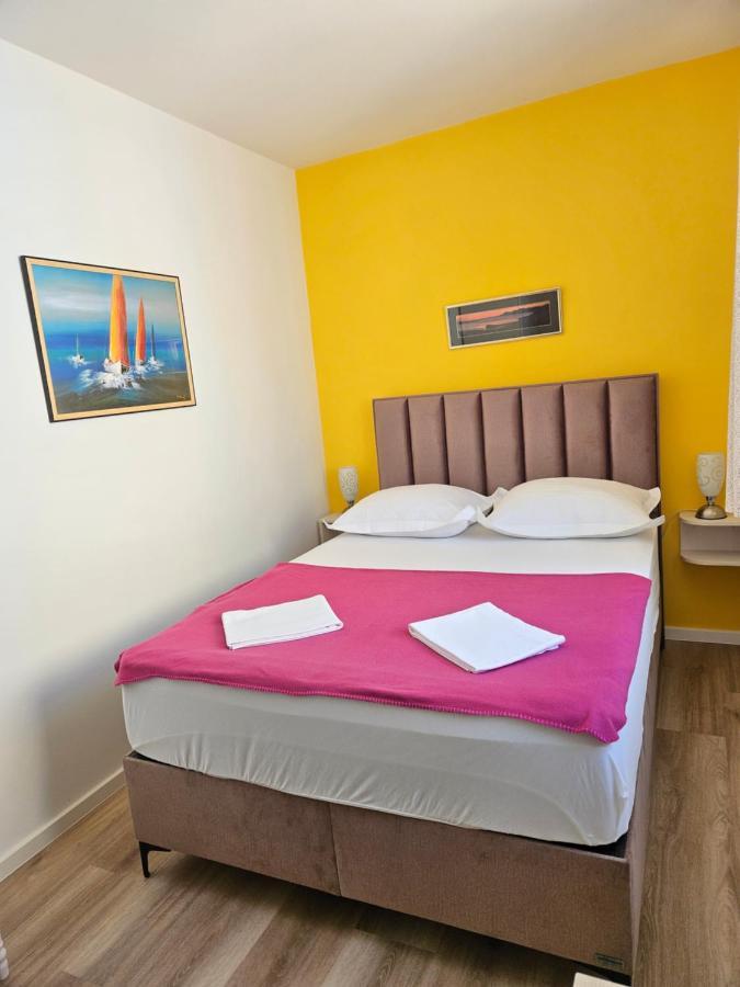 Apartment Riva Makarska Buitenkant foto